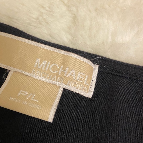 Gently used Michael by Michael Kors petite L sleeveless top with gold hardware - Picture 4 of 5